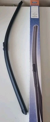 Genuine New Ford Focus C-Max Cabriolet Left L/H Wiper Blade Assembly | 1565200 - Image 1 of 4