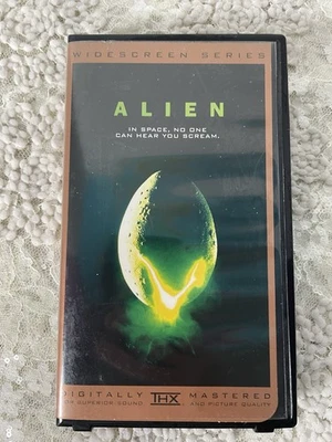 Alien 1979 Gold Clamshell VHS Widescreen Horror Sci-fi Tested Working - Image 1 of 3