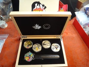 2015 Canada Colorized Looney Tunes $20 1 Oz Fine Silver 4-Coin Set w/ Watch - Picture 1 of 19