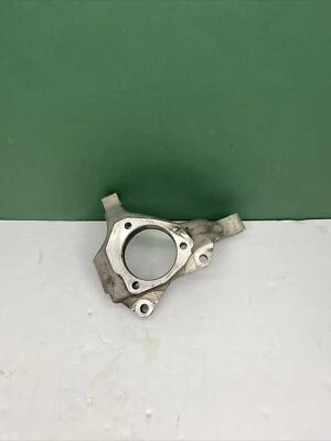 2008 Chevrolet Impala Right Front Spindle Knuckle Without ABS Used OEM - Image 1 of 4