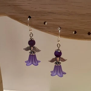 Ohrringe Handgefertigt sehr schön 🤩 🤩🤩 in Lila - Bild 1 von 4