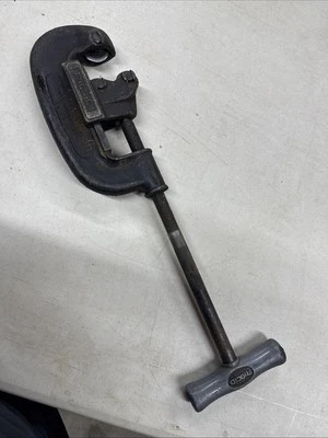 Rigid Pipe Cutter Tool Heavy Duty No. 1-2  1/8 in To 2 in - Image 1 of 4