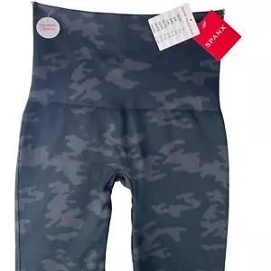 Spanx Look At Me Now Seamless Compression Leggings Black Camouflage NWT Medium - Bild 1 von 11
