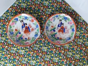 🍱🥡 Nippon Geisha asiatisch inspiriert handbemalt dekorativ 5,5" Untertassen  - Bild 1 von 5