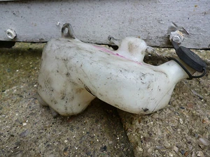 HONDA CB 500 COOLENT BOTTLE - Picture 1 of 1