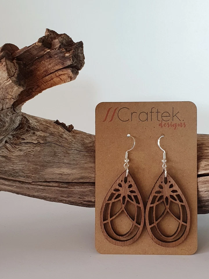 Pendientes de madera corte láser delicado diseño gota de lágrima estilo gota/colgante H5 Foto 1 de 1