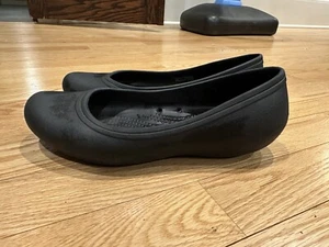 Crocs At Work Women's Size 6 Shoes Black Comfort Slip Resistant Ballet Flats - Picture 1 of 9