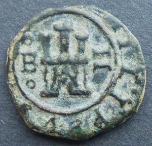 MEDIVAL  HAMMERED MYSTERY COIN 1600'S LION/CASTLE SPAIN (SP9)  FREE SHIPPING - Picture 1 of 2