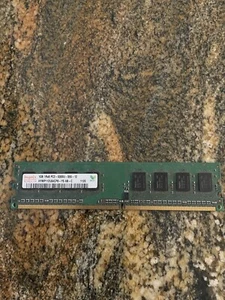 hynix 1GB Stick RAM Memory PC2-5300U-555-12 HYMP112U 64CP8-Y5 AB-C RAM - Picture 1 of 3