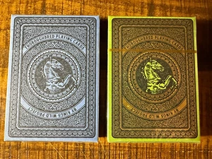 Juego de cartas de pura sangre dorado y estándar Kings Wild Project nuevo - Imagen 1 de 10