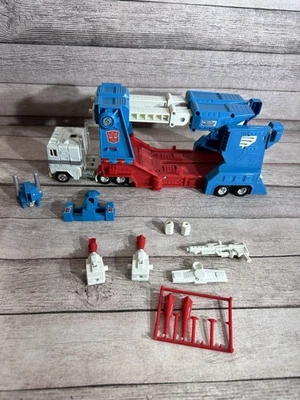 1984 G1 Ultra Magnus Transformers AutoBot Vintage Complete Rubber Tires - Image 1 of 4