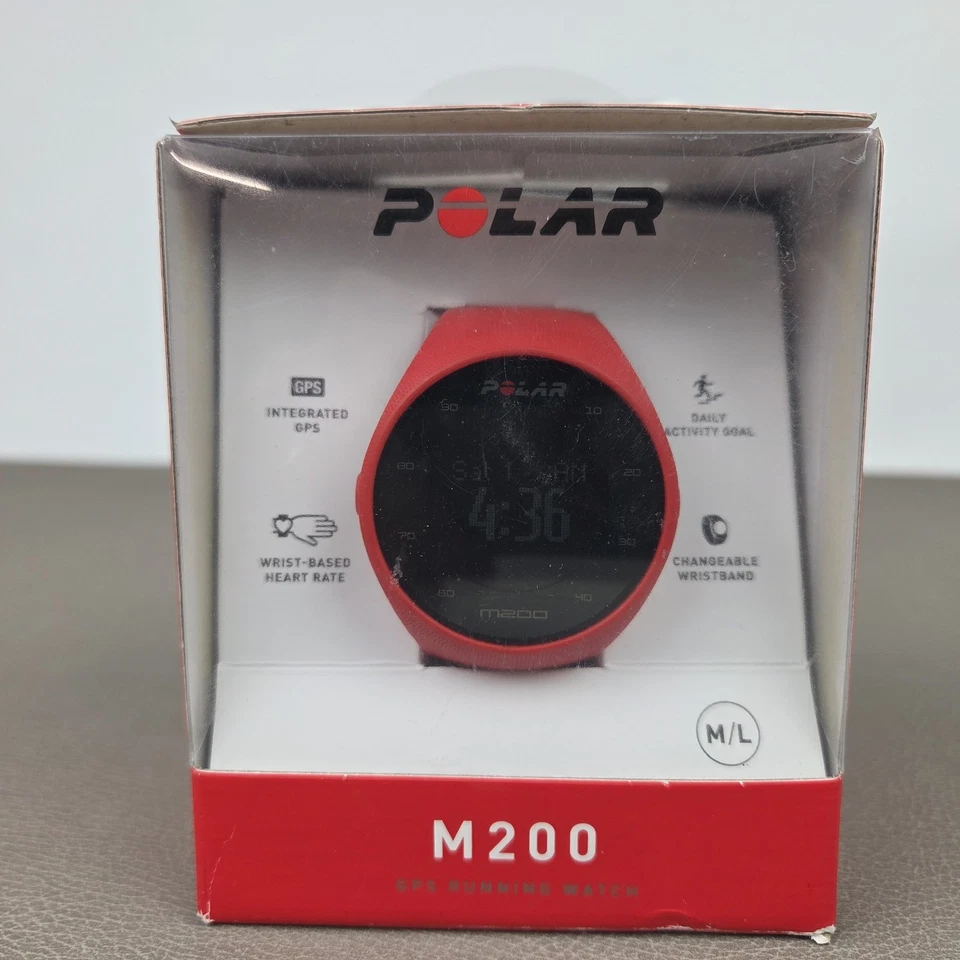 Reloj GPS Polar M200 M/L Banda Roja con Cable de Carga  Foto 1 de 4