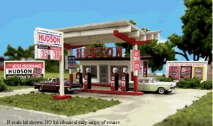 Blair Line LLC 1002 N Scale Hudson Oil Gas Station Kit Unassembled Wood Kit - Picture 1 of 3