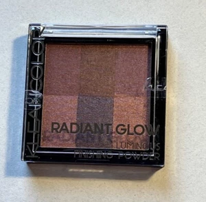 KleanColor Radiant Glow Luminous Finishing Powder #04 Chestnut - Picture 1 of 4