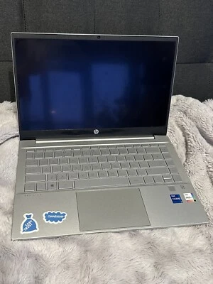 HP Pavilion 14-dv0564sa Core i7 Silver UK Keyboard - Image 1 of 3