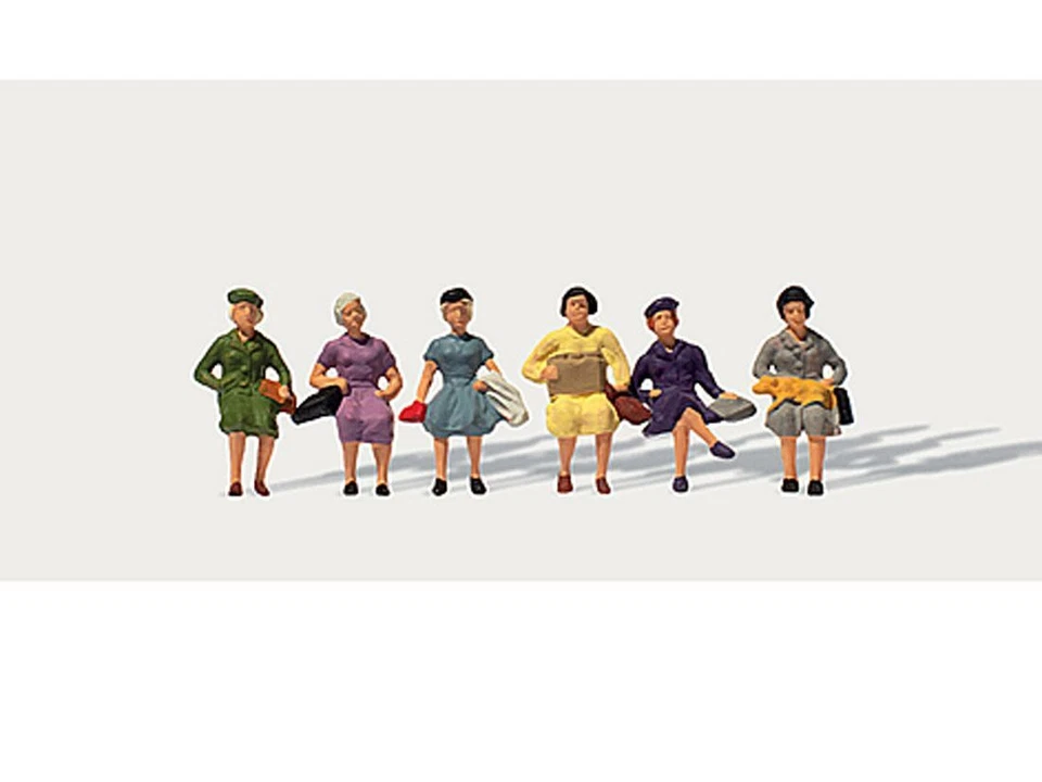 Sitzende Weibliche Passagiere (6) Figuren Set Merten MRT0210853