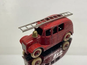 DINKY TOYS 25H STREAMLINED FIRE ENGINE EARLY POST WAR -RED L9.5cm- GOOD - 517 - Imagen 1 de 6