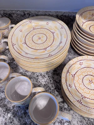 Juego de vajilla amarilla vintage Temp-tations Old World Foto 1 de 4