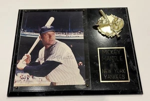 Mickey Mantle Yankees #7 Commeroative Plaque 15" X 12" - Signed Authenticity - Picture 1 of 7
