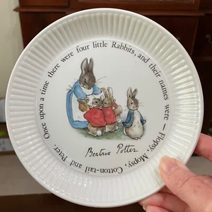 Vtg Wedgwood Beatrix Potter Peter Rabbit Once Upon a time 6" Ribbed Bread Plate - Picture 1 of 4