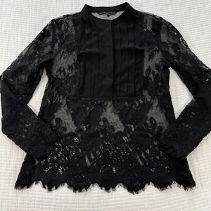 White House Black Market Top Damen 8 schwarz Blumen Spitze Plissee WhimsiGoth Hexe - Bild 1 von 12