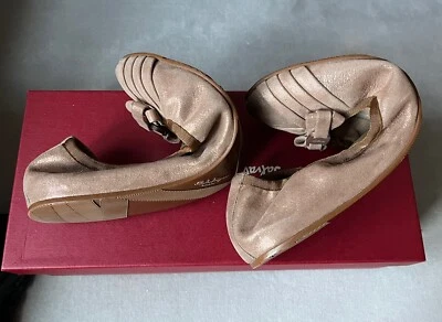 Salvatore Ferragamo My Joy Varina Lazo Cuero Planos Beige 9.5 M Nuevo Foto 1 de 4