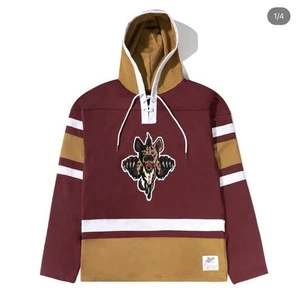 Camiseta deportiva de hockey The Hundreds de manga larga estilo sudadera con capucha grande nueva precio de venta sugerido por el fabricante 99 USD - Imagen 1 de 10