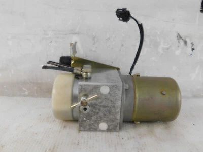 BMW Z3 Convertible Roof Top Pump Hydraulic OEM 1996 - 2002 - Image 1 of 4