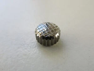 Compressor Crosshatched S/S N.O.S. watch crown D 5.4 mm - H 3.3 mm - 0.9 mm stem - Picture 1 of 4