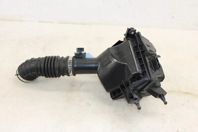 Nissan 370Z 2009-2020 cupé caja purificadora de aire derecha con manguera OEM HM34 Foto 1 de 4