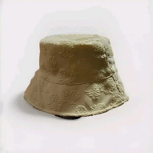 NEW Tommy Bahama Pineapple Terry Bucket Hat in Creamy Yellow NWT - Picture 1 of 12