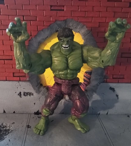 Marvel Legends Series 1 The Incredible Hulk Toy Biz 2002 Avengers NM condition Cover