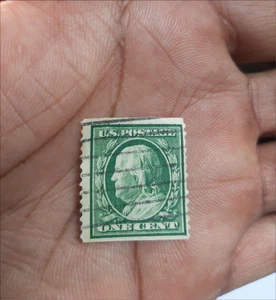 Estampilla postal verde de un centavo de Benjamin Franklin de Estados Unidos estampilla muy rara línea verde - Imagen 1 de 3
