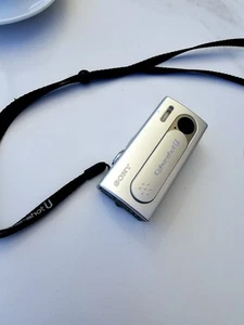 Sony Cyber-Shot DSC-U40 Pour Pièce Détaché - Picture 1 of 10