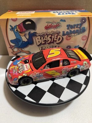 Terry Labonte #5 Kellogg’s Marshmallow Blasted Fruit Loops 1998 1/24 Diecast - Image 1 of 4