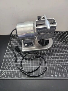 RALLADOR DE QUESO ELÉCTRICO ENCIMERA COMERCIAL M&T Distributors FGM113 probado - Imagen 1 de 9