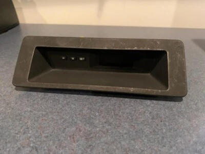 84-87 OEM Toyota Corolla AE86 Conjunto de reloj de tablero digital Foto 1 de 3