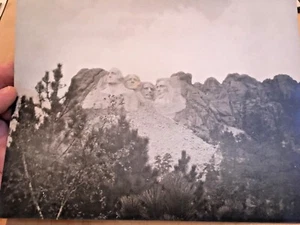Vintage Mount Rushmore Photograph - Picture 1 of 3