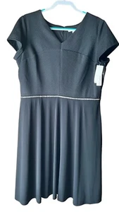 Studio One New York Etuikleid Schwarz Größe 18 Kurzarm Nieten Taille Neu mit Etikett - Bild 1 von 5