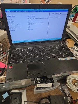 Portátil Toshiba Satellite C55 AMD A6-5200 Foto 1 de 2