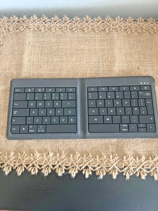 Microsoft Universal Foldable Keyboard Model 1695 Genuine Charging Cable Working - Picture 1 of 11