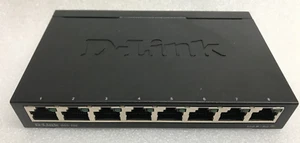 D-Link DGS-108 8-port 16Gbps Gigabit Ethernet Desktop Switch - Picture 1 of 3