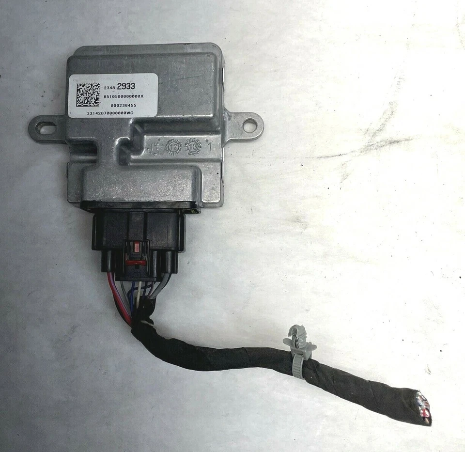 Chevrolet Malibu 2015/2015-2017 Equinox módulo de control de bomba de combustible OEM 23482933  Foto 1 de 4
