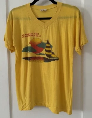 Camisa De Colección St Martin FWI Rueda Amarilla Dorada Pequeño Velero Maarten Individual Foto 1 de 4
