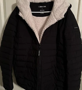 Calvin Klein - Herren Steppmantel mit Kapuze, Sherpa-gefüttert | Ebenholz | Größe L - Bild 1 von 8