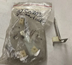 OEM Snapper 7050802 Verriegelungsbaugruppe Neu aus altem Lagerbestand Preis pro Artikel - Bild 1 von 2