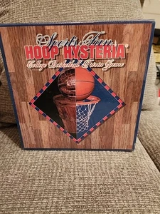 Sport Fan Hoop Hysteria college basket curiosità gioco nuovo, sigillato - Foto 1 di 6