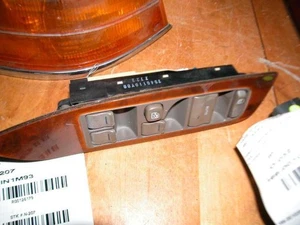1993 J30 FRONT DOOR ELECTRIC SWITCH MASTER - Picture 1 of 2