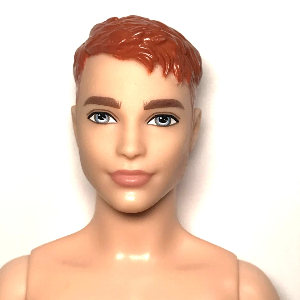 Barbie desnuda 2019 Fashionistas #139 pelo rojo ojos azules muñeca Ken GHW67 masculina Foto 1 de 4