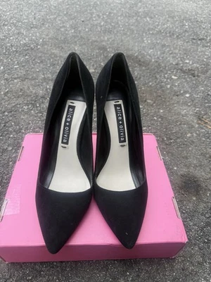 Chic black heels by Alice + Olivia. Sleek design for versatile wear. - Image 1 of 4